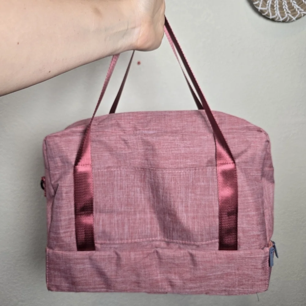 WEEKEND EIGHT TRAVEL BAG COOLER INSULATED LINED( 5 compartments)